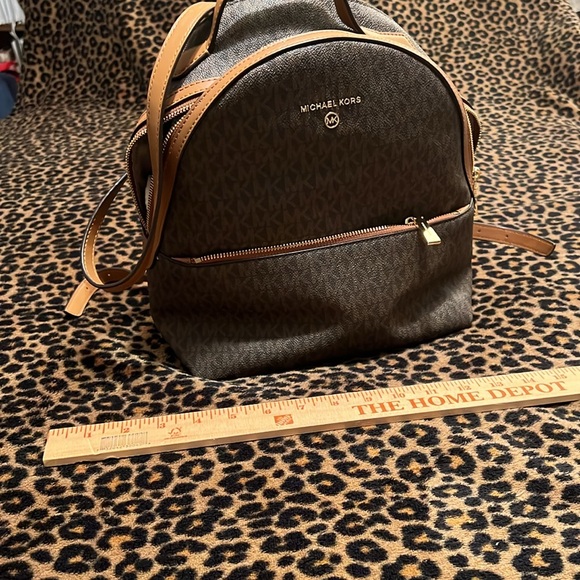 Michael Kors backpack - Picture 2 of 5